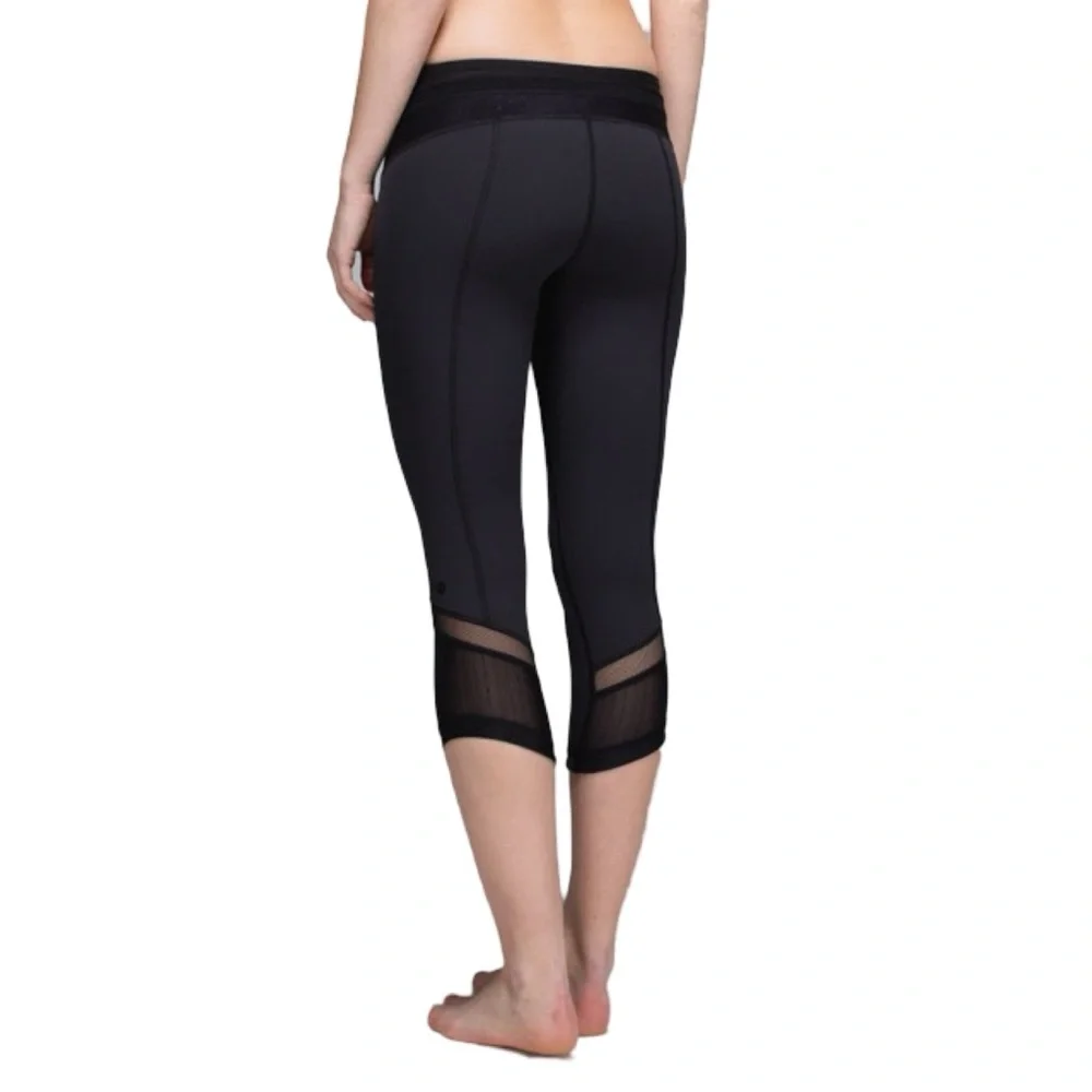 Lululemon Just Breathe Crop Mesh Black‎ Capri Leggings Sz 8 & 19” inseam